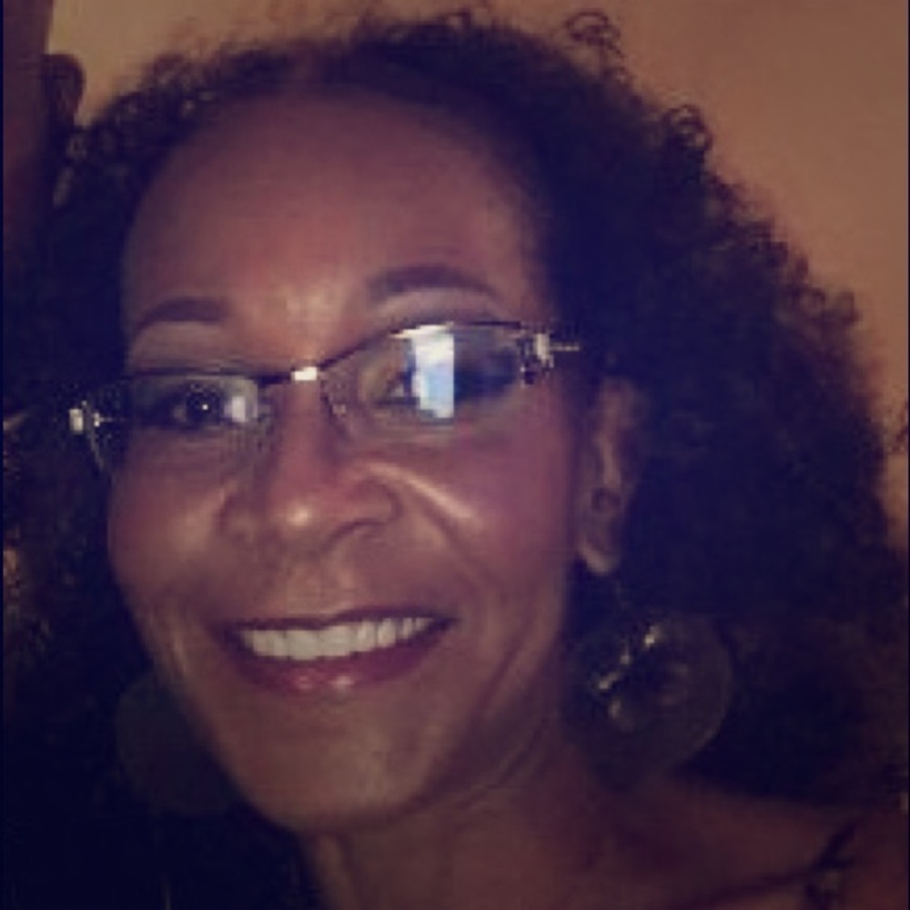 Meet your Posher, Regina